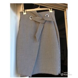 Midi black and white skirt